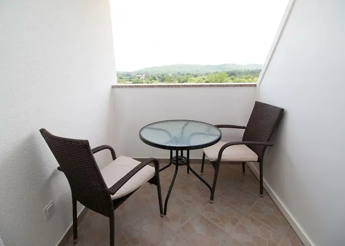 בית הארחה Place